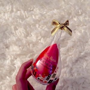 Neiman Marcus holiday edition beauty blender